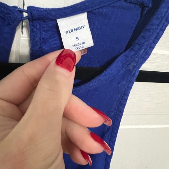 💙 old navy tank💙 - Picture 2 of 2